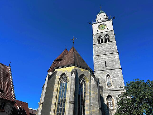 Am Überlinger Münster stoppen Polizeibeamte den selbsternannten Propheten.