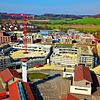 Das neue Salemer Rathaus (links im Bild) aus der Vogelperspektive: Geplant wurde es von dem spanischen Büro Estudio Gonzalez ...
