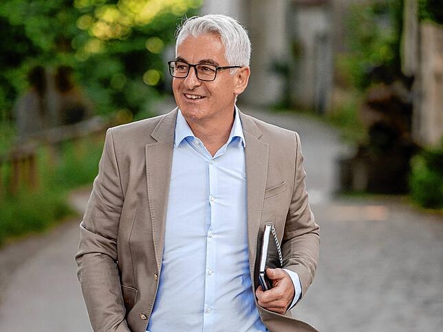 Fatih Cicek führt einen zurückhaltenden Wahlkampf gegen den Amtsinhaber. Was sind seine Ideen für Königsfeld?