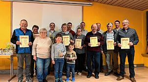 Geehrte und Gewählte (von links): Martin Dold, Edeltraud Dold, Rosa Dieterle, Thomas Rase, Bo Schneider, Sylvia Schneider, Kilian ...