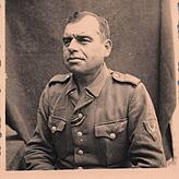 Ein Porträt von Josef Müller als Soldat 1942.