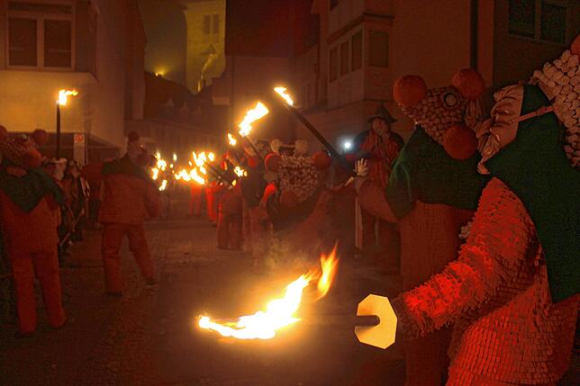 Bild 22: Nachtumzug beim Viererbund: Narrentag gipfelt in mystischer Stimmung beim Nachtumzug