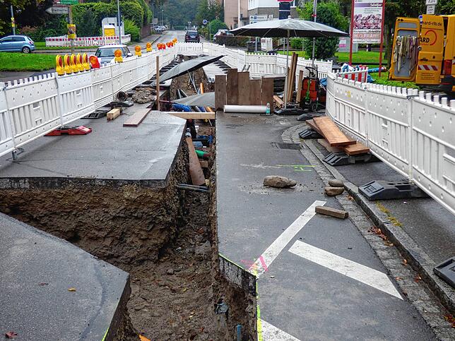 Akkurat ausgehoben wurde die Baugrube für den Rohrleitungsbau in der Gießenstraße in Bad Säckingen. Beste Voraussetzungen also für den ...