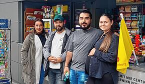 Das sind die neuen Pächter des Kiosks am Bodanplatz (von links): Ayse Skorput, Habib Idikut und Aykan Bozkurt. Seine Frau Andia Bozkurt ...