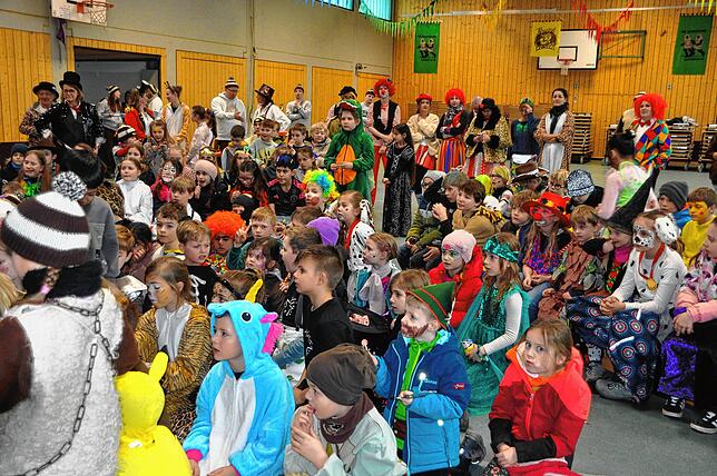 Bild 14: Fasnacht in Leimbach: Grundschüler befreit! Die schönsten Bilder der Narrenaktion im Überblick