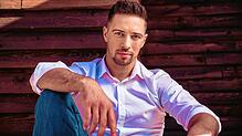 Ramon Roselly kommt am 12. Juli zum „Schlager Beach“ im Rahmen des Sound Beach Festivals nach Überlingen.