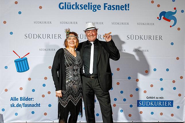 Bild 18: Die Narren im Konzil an der SÜDKURIER-VIP-Wand (Teil 2)