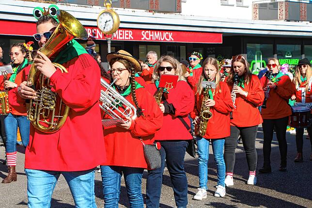 Bild 27: Umzug und Bühnenprogramm begeistern die Narren in Bonndorf