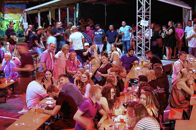 Bild 34: Die schönsten Bilder von der Schwyzertags-Ü30-Party