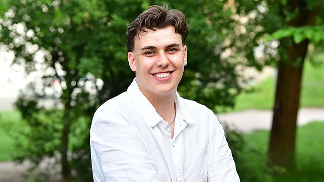 SÜDKURIER-Mitarbeiter Jan Zipfel zum Start in der Landes- und der Verbandsliga.