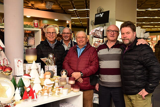 Sie organisieren den Weihnachtsmarkt. Von links Jürgen Brümmel, Heinz Fleig, Antonio Santalucia, Eduard Henninger und Joachim Jantzen.