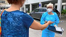 Wer sich im Abstrichzentrum in der alten Notaufnahme im Klinikum Konstanz testen lassen will, muss sich zuvor registrieren.