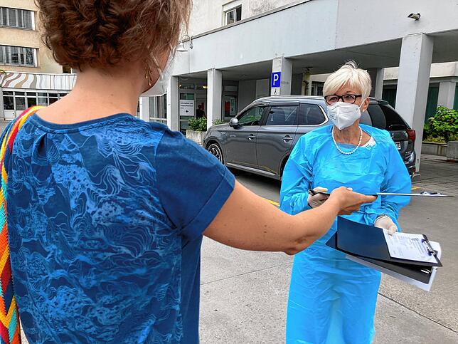Wer sich im Abstrichzentrum in der alten Notaufnahme im Klinikum Konstanz testen lassen will, muss sich zuvor registrieren.