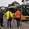 Wo hier die Autos hinfahren, ist bald Baustelle. Dieser Teil der Hauptstraße (B34) nach der Kreuzung ist der erste Abschnitt der ...