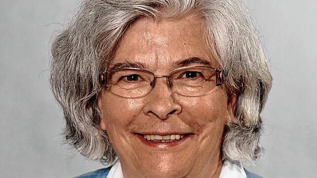 Da hat sie noch gelacht: Karin Pütz auf dem Kandidatenbild für die Kreistagswahl 2024. Inzwischen gibt es Bestrebungen, sie aus der ...