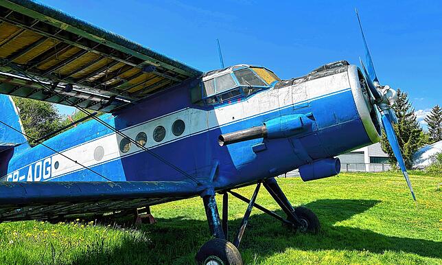 Die Antonov AN-2 ist der größte einmotorige Doppeldecker der Welt. Einige davon sind bis heute als Oldtimer-Flieger am Himmel unterwegs.