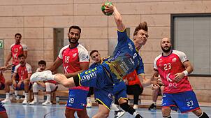 Der Konstanzer Felix Sproß (am Ball) traf viermal im Test gegen Belfort.