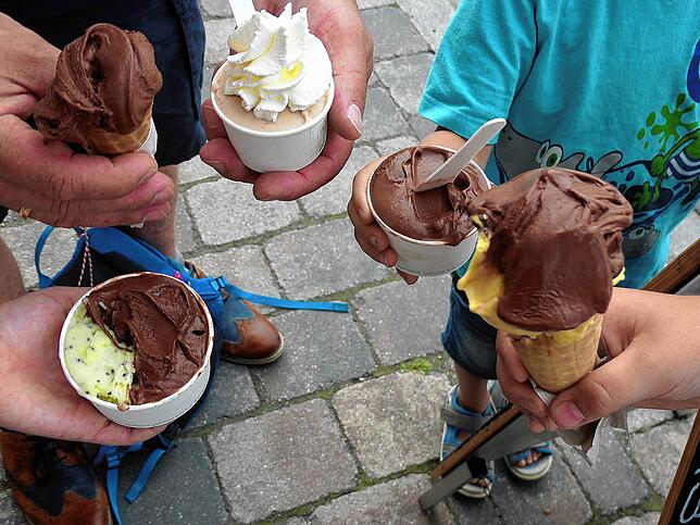 Leckeres Eis sorgt für einen kühlen Bauch.