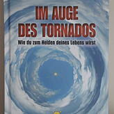 "Im Auge des Tornados" ist bereits das drite Buch von Roland Löscher.