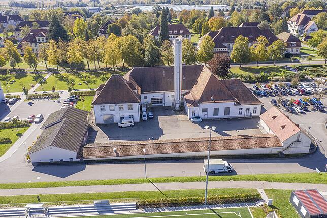 Das Versorgungsgebäude des Zentrum für Psychiatrie Reichenau. Hier finden sich das Kesselhaus sowie die Werkfeuerwehr, die regelmäßige ...
