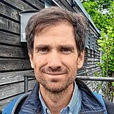 Florian Meyer vor der Kontakt- und Anlaufstelle Brunau. 2020 war auch die Polizei aus New York zu Besuch in Zürich und informierte sich ...