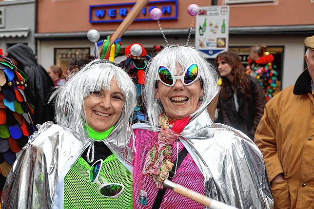 Bild 6: Schmotziger Dunschtig in Konstanz: Fasnacht mit Musik, Hästrägern und buntem Treiben - Die Bilder!