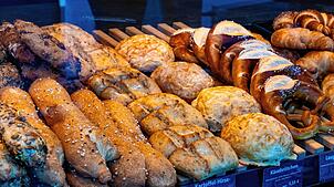 Bei den Backwaren von Schneckenburger kommen alle Rohstoffe so weit wie möglich von Lieferanten und Erzeugern aus der Region.