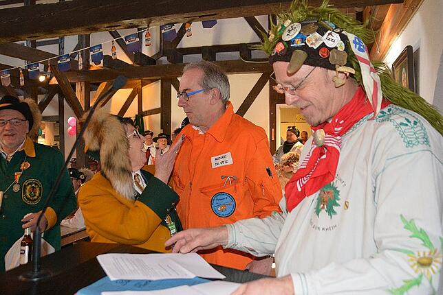 Bild 13: Bilder vom Narrentreffen der Urviecher-Zunft: Narrenmesse und Zunftmeisterempfang