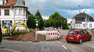 Nach links abbiegen geht ab Montag, 23. September, nicht mehr: Die Ausfahrt aus der Bühlstraße auf die Friedrich-Ebert-Straße ist dann ...