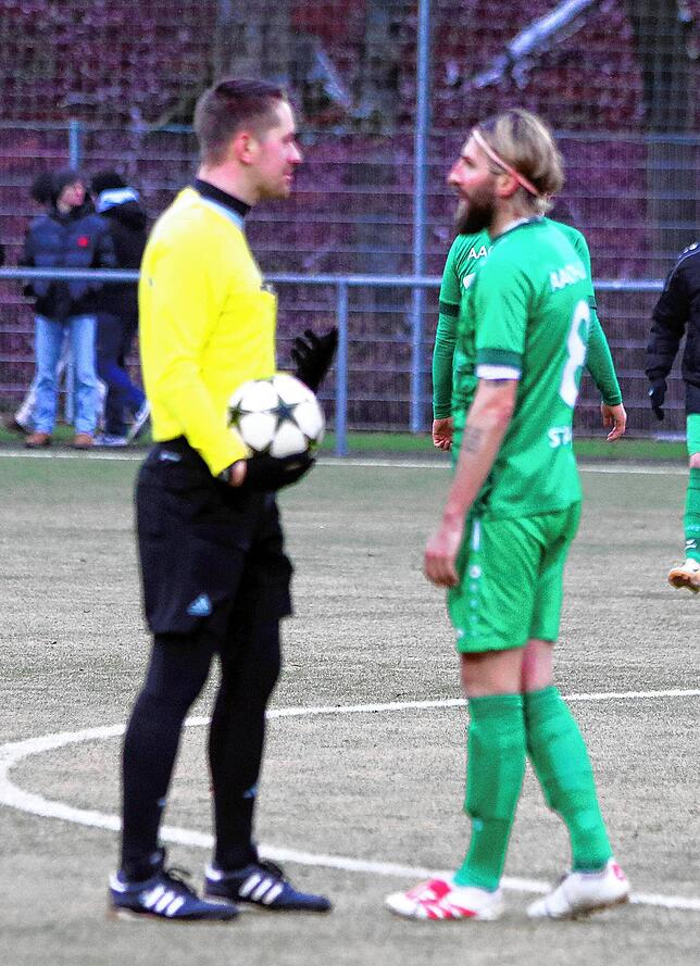 Bild 14: Der TSV Aach-Linz gewinnt sein letztes Spiel des Jahres mit 3:1. Wir haben die besten Bilder!