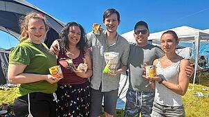 Sanna Schmid (28 Jahre), Anna Nothof (26), Julian Schorr (27), Nico Müller (36) und Jennifer Schmidberger (29) haben sich mit ...