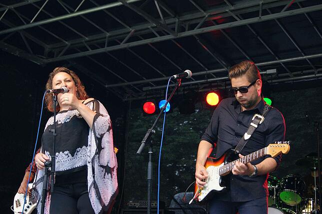 Electrified Soul aus Bad Säckingen überzeugten mit ihrem kräftigen Sound, wobei die Stimme von Alexi Camara immer wieder ein ...