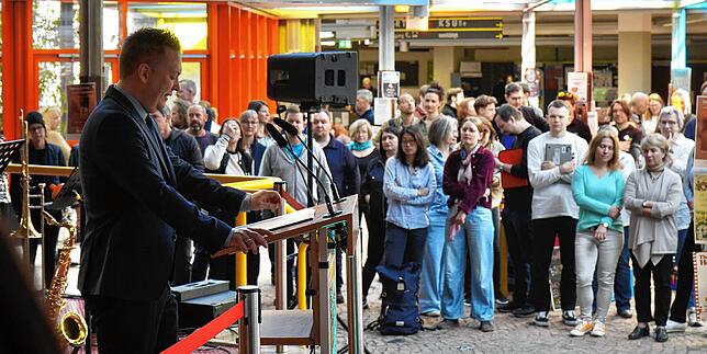 „Das A-Gebäude ist das Rückgrat und Herzstück der Uni“, betont Alexander Häuptle, stellvertretender Leiter des Amts für Bau und Vermögen ...