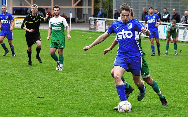 Bild 10: FC Weizen gewinnt gegen den SV Waldhaus im Spitzenspiel mit 1:0 &ndash; und wir haben die Bilder!