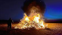 Ein Fasnachtsfeuer wie dieses in Ühlingen 2022 hat 1989 in Rechberg einen Feuerwehreinsatz ausgelöst.