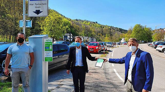 Jeder fünfte Autofahrer nutzte im März 2021 die Parkster-App. Dafür gibt es von der gleichnamigen Anbieterfirma eine Urkunde für die ...