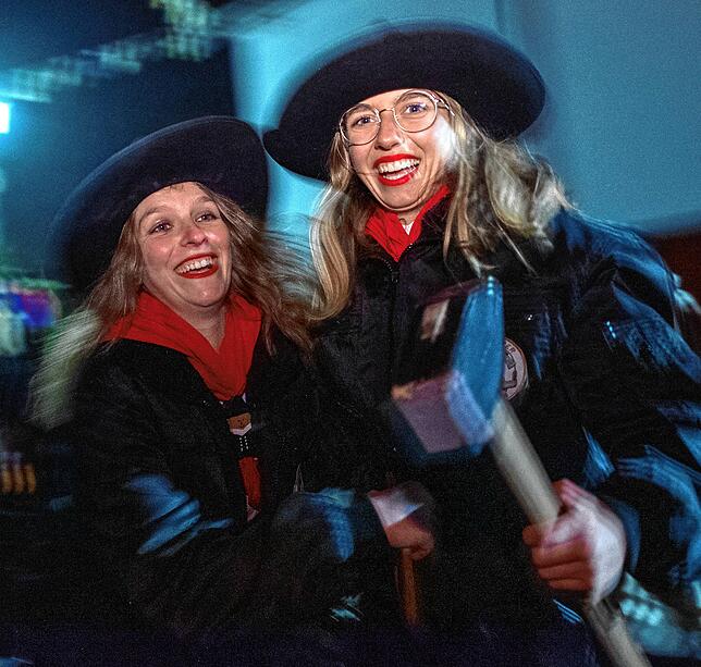 Bild 7: Bilder vom Nachtumzug beim Narrentreffen in Thalheim