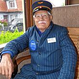 Werner Wocher, Co-Präsident des VES und echter Eisenbahnliebhaber, fährt mit der Museumsbahn nach Singen.