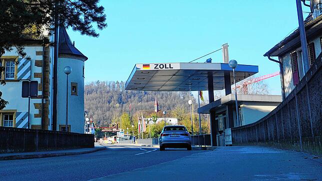 Der Grenzübergang in Küssaberg-Rheinheim. (Archivbild) Hier hat die Bundespolizei bei einer kuriosen Grenzkontrolle einen 57-Jährigen ...
