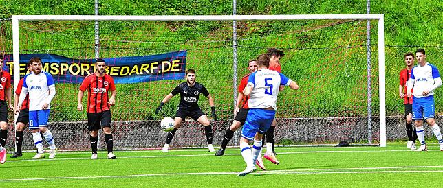 Bild 17: FC 08 Bad Säckingen setzt sich mit 5:1 gegen den FC Geißlingen durch – und wir haben Fotos!