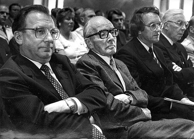 Feier 40 Jahre Südkurier (von links): Ministerpräsident Lothar Späth, Herausgeber Johannes Weyl und der Konstanzer OB Horst Eickmeyer.