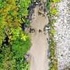 Dieses am 21. September von einer Drohne aufgenommene Luftbild der Polizei verdeutlicht den Schaden, den die Alb durch die Einleitung ...