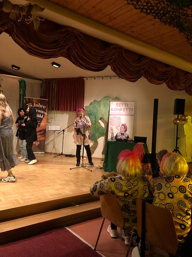 Bild 26: Die tollsten Aufnahmen der Wiiberfasnacht in Bühl!