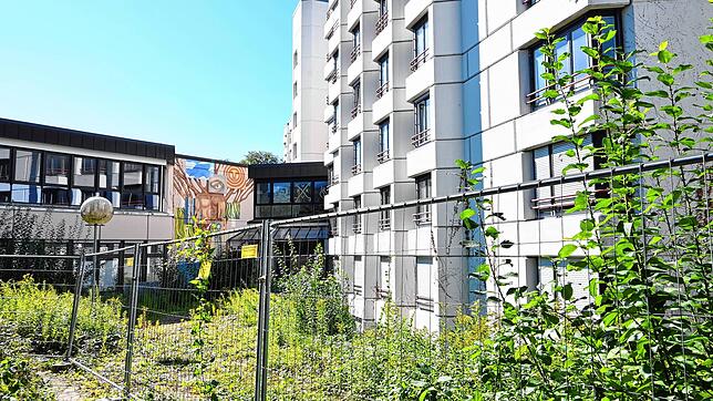 In der Hochrhein-Eggberg-Klinik (Bild) sollten 2015 eigentlich Seniorenwohnungen eingerichtet werden. Das Projekt scheiterte. Eine ...