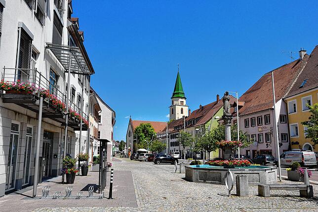 Auch die Hüfinger Innenstadt ist denkmalgeschützt. Bisher gibt es ein Haus mit einer PV-Anlage auf dem Dach. Unser Foto stammt vom ...