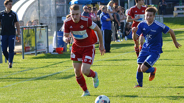 Robin Herzog (links) wechselt vom FC Baden in der Schweiz zu den Roosevelt Lakers in Chicago/USA. Bild: privat
