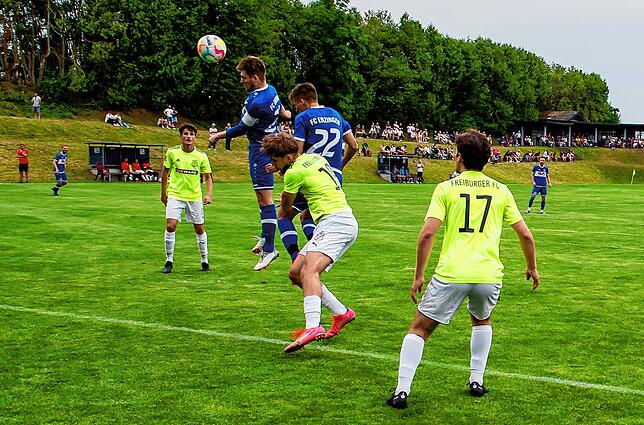 Kopfsache: Nico Ködel steuerte zwei Tore bei. Das 4:0 erzielte er per Kopf.