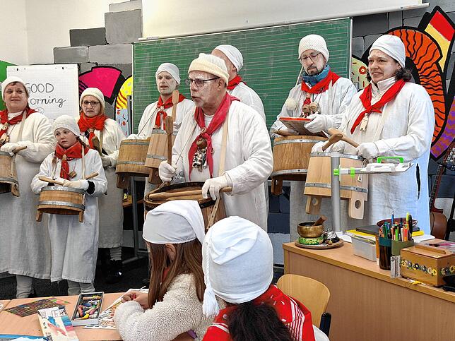 Bild 7: Fasnacht in Waldhut: Schulbefreiung, Rathaussturm und die besten Bilder der Narren!