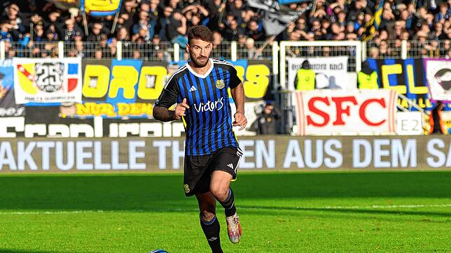 Seit dem Sommer 2023 geht Kai Brünker für den 1. FC Saarbrücken auf Torejagd. Schon jetzt hat er mit seinem neuen Verein ...