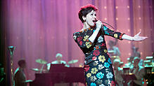 Renée Zellweger als Judy Garland in einer Szene von &bdquo;Judy&ldquo;. Der Film läuft in den deutschen Kinos.